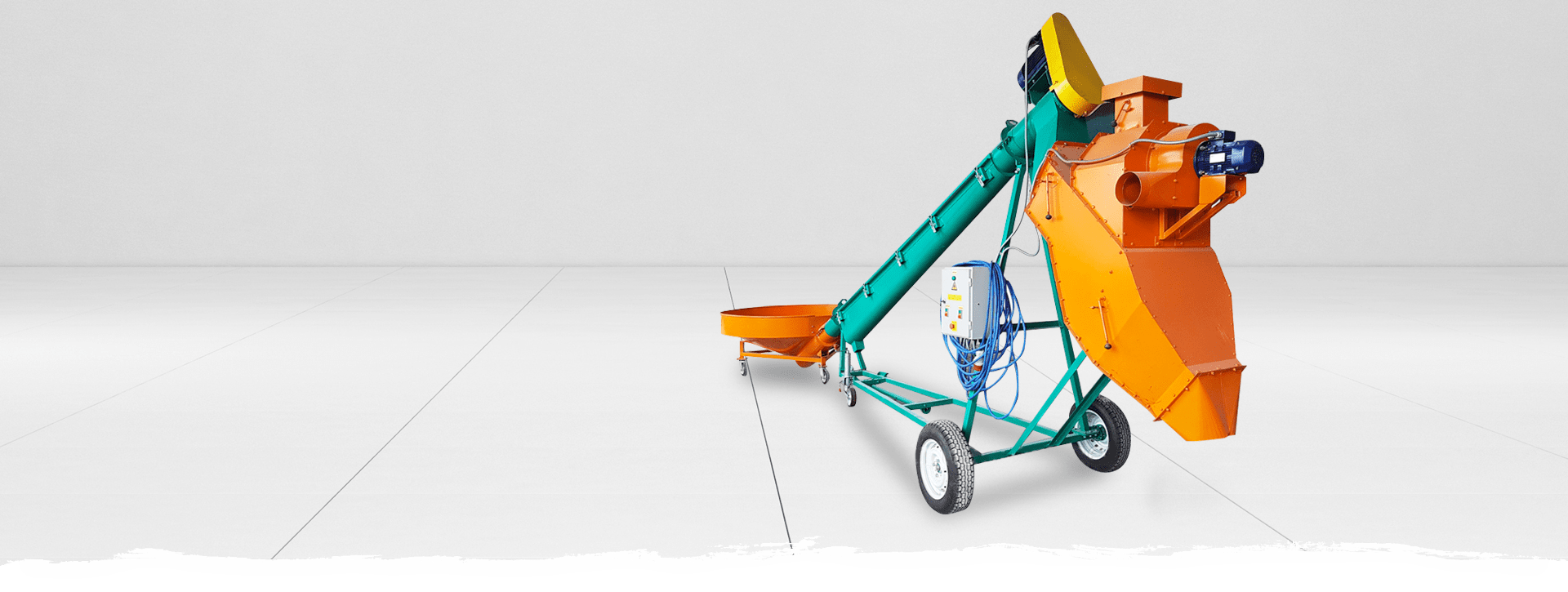 OBC-50 é uma máquina móvel de limpeza de grãos combinada com um sem-fim carregador de grãos.